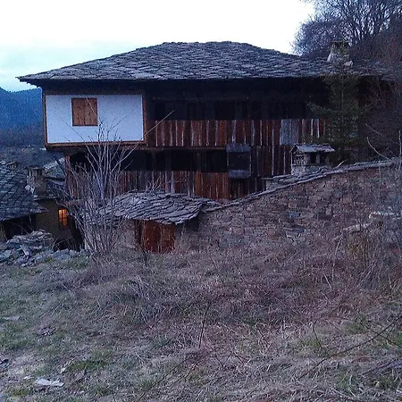 Hébergement de vacances кюповата къща 1860 Qpova House *