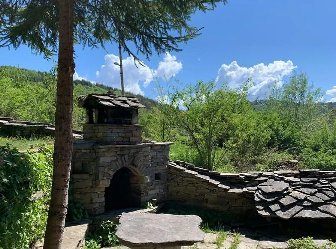 кюповата къща 1860 Qpova House *